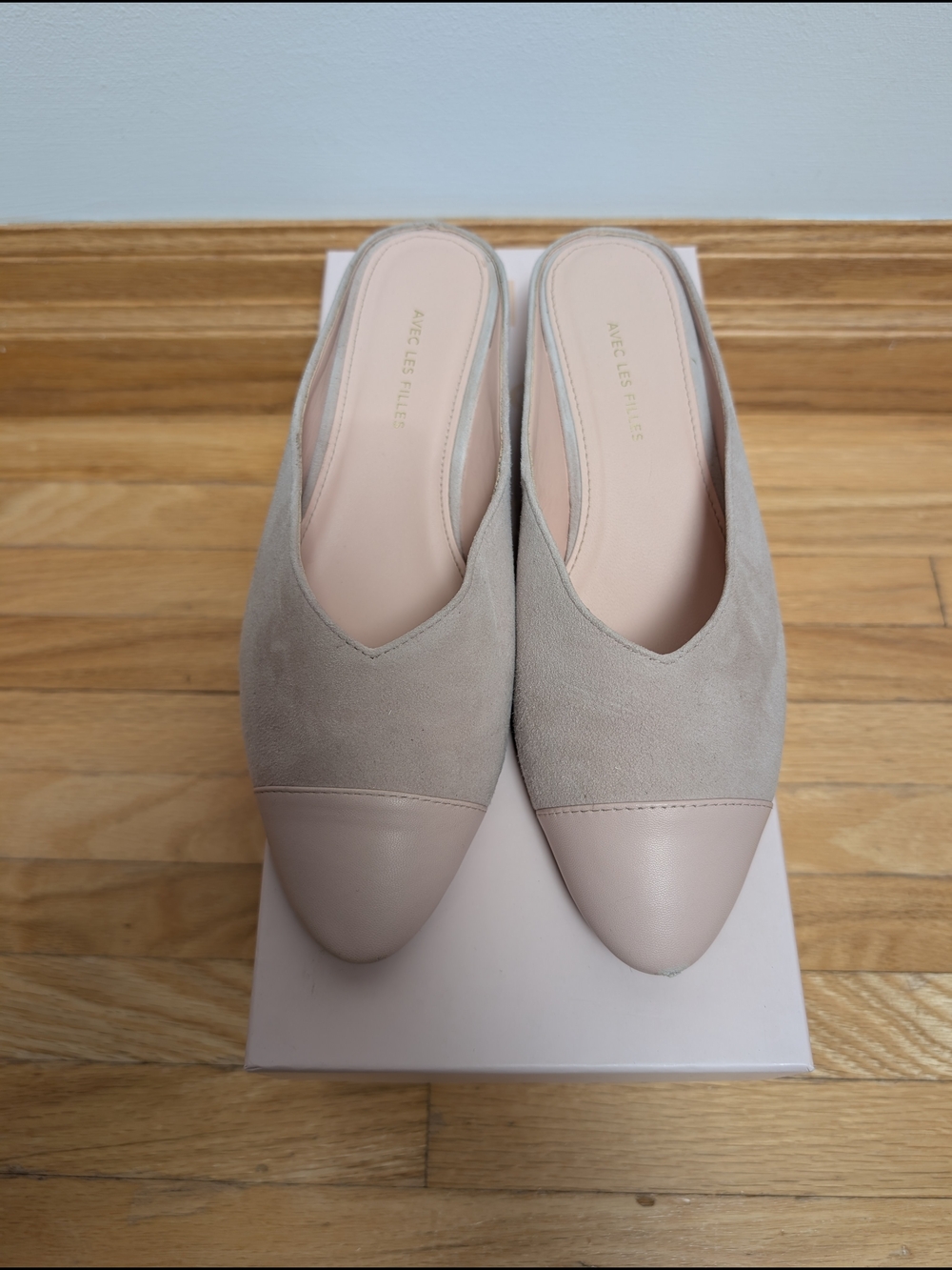Avec Les Filles Two-Tone Beige Pointed Slip-On Mules